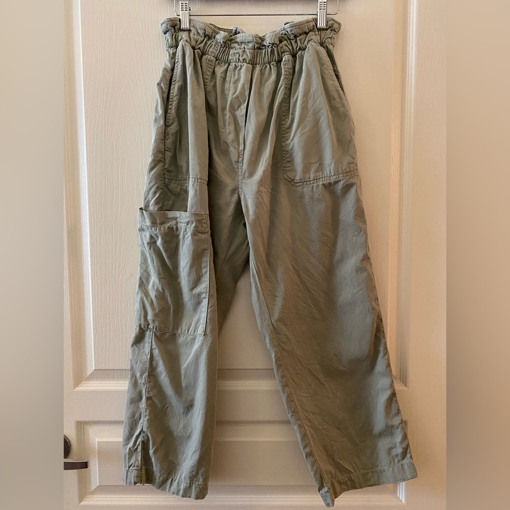 ANTHROPOLOGIE Paper Bag Cotton Crop Pants in Light Olive Green - S